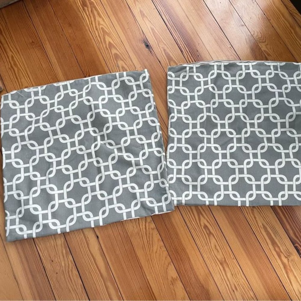 Set of Gray and White Pillow Covers